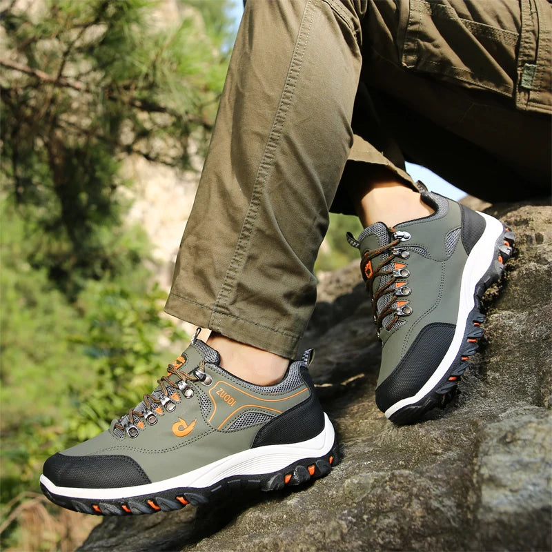 Spring Autumn Winter Male Lightweight Walking Shoes